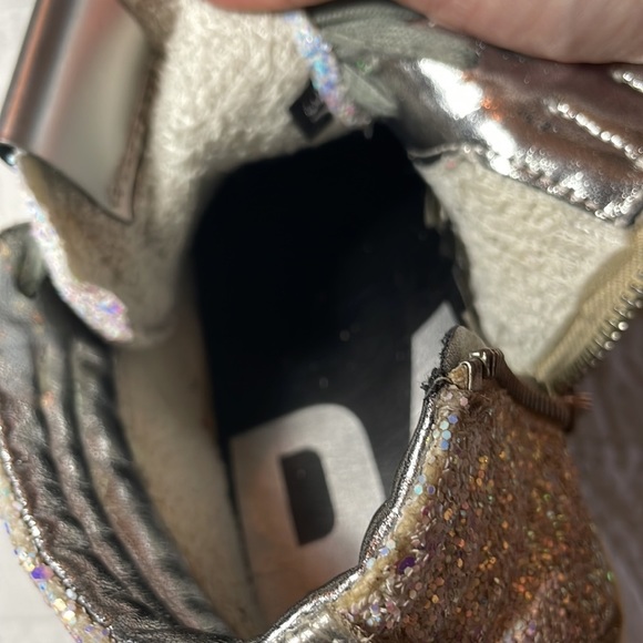 P448 Glitter Skate High Tops Side Zip Sz 37 MSRP $298 - Picture 10 of 13